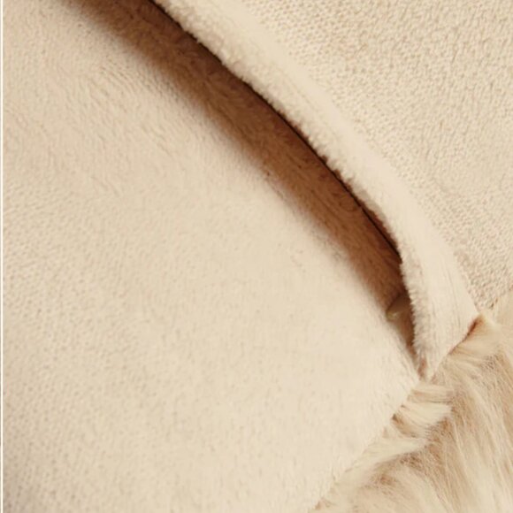 UnHide SQUISH Small Beige Pillow NWT - Picture 6 of 9